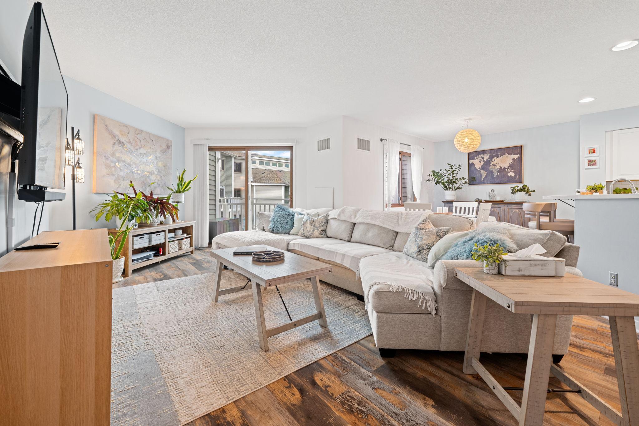 1392 Carling Drive 305