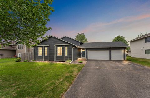 804 Heritage Trail Belle Plaine MN 56011