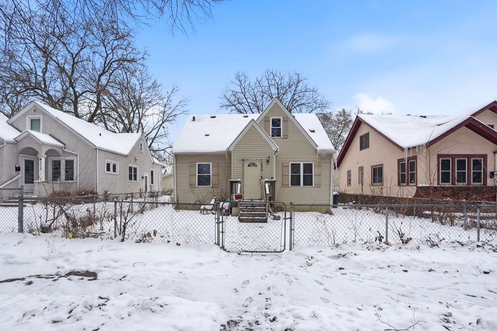 Photo of 2634 Irving Avenue N, Minneapolis, MN 55411 (MLS # 6823884)