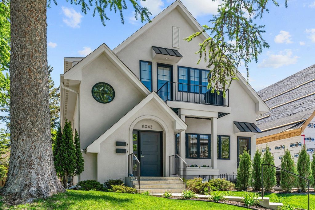 Photo of 5043 Ewing Avenue S #100, Minneapolis, MN 55410 (MLS # 7073846)