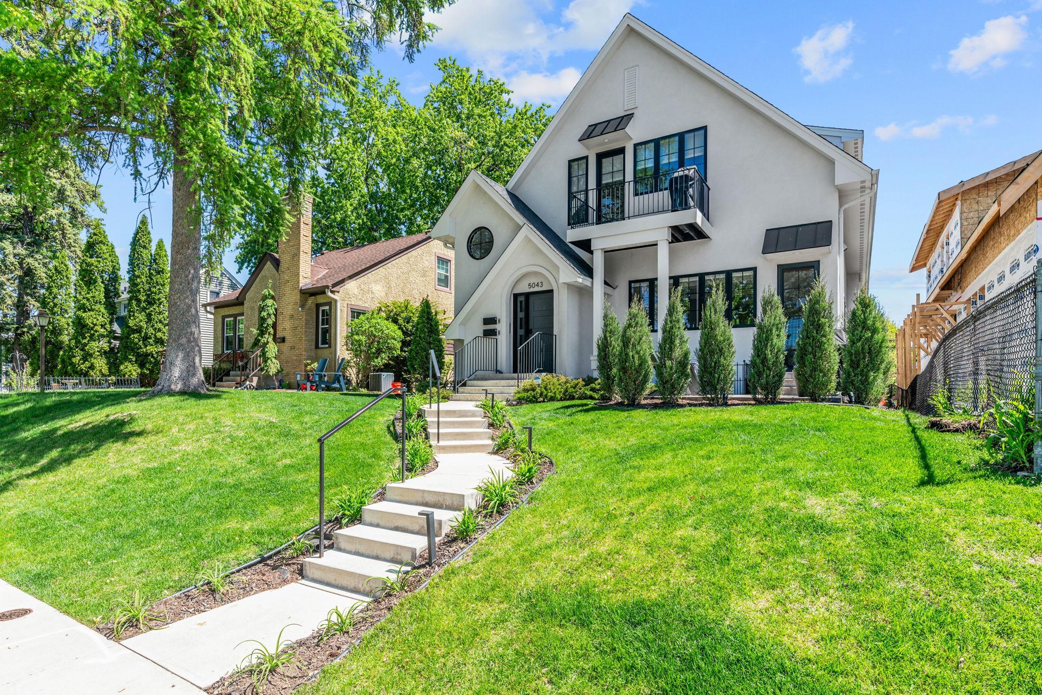 5043 Ewing Avenue S 100