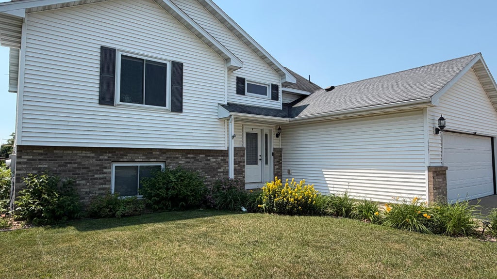 Photo of 605 E South Street, Belle Plaine, MN 56011 (MLS # 7098724)