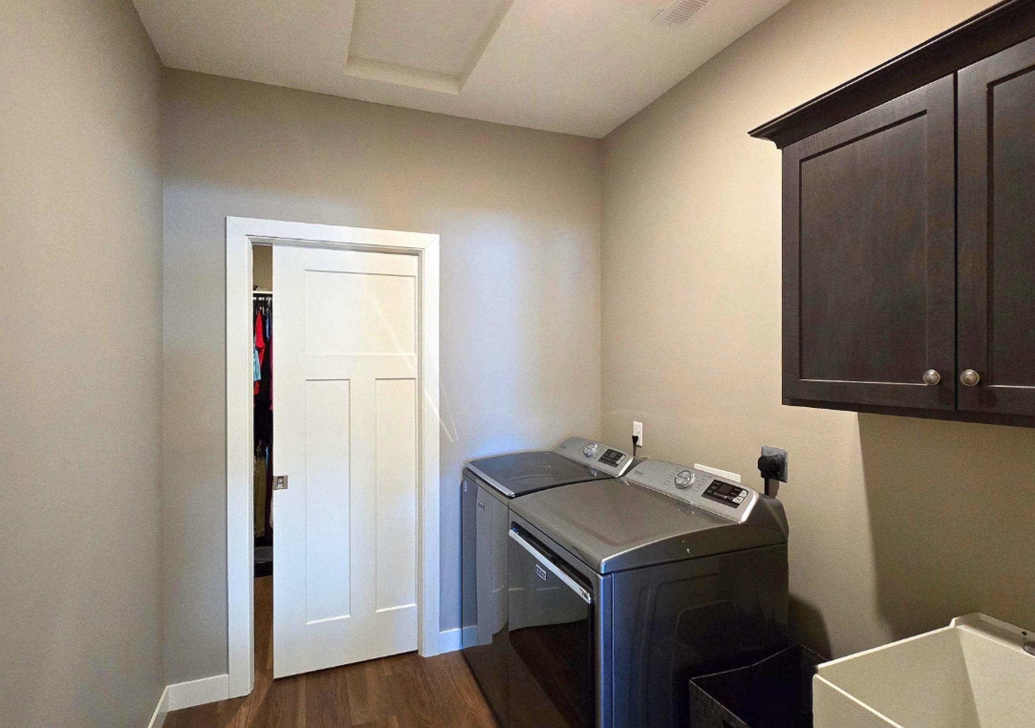 230 Shedhorn Street SW