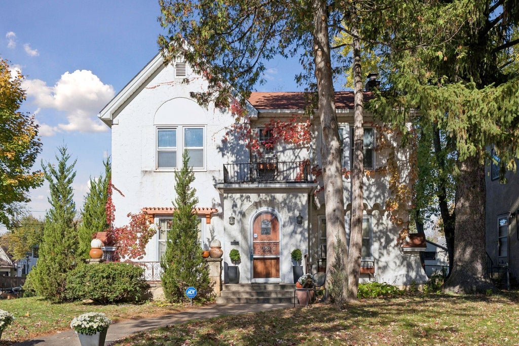 Photo of 1755 Eleanor Avenue, Saint Paul, MN 55116 (MLS # 7165502)