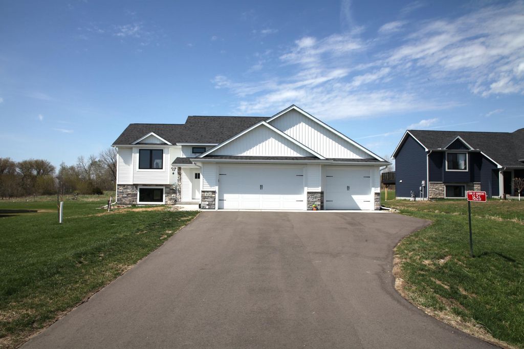 Photo of 1626 72nd Avenue, Hammond, WI 54015 (MLS # 7057199)