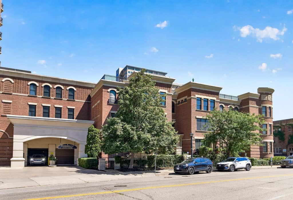 Photo of 530 E Grant Street, Minneapolis, MN 55404 (MLS # 7122520)