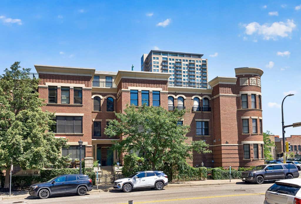 Photo of 530 E Grant Street, Minneapolis, MN 55404 (MLS # 7122520)