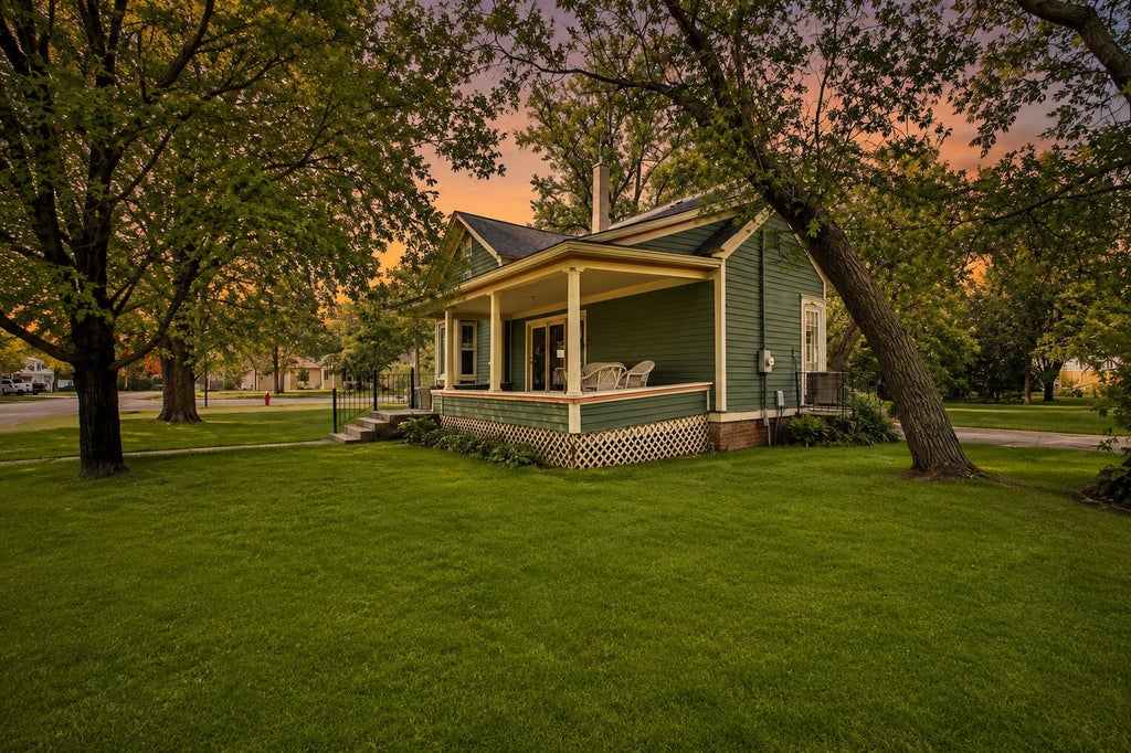 Photo of 14 3rd Avenue SW, Verndale, MN 56481 (MLS # 7099435)