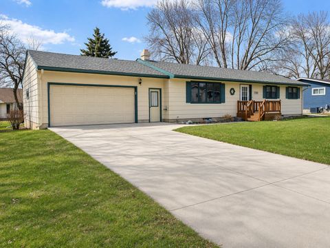 Photo of 1318 W Chestnut Avenue, Olivia, MN 56277 (MLS # 7057982)