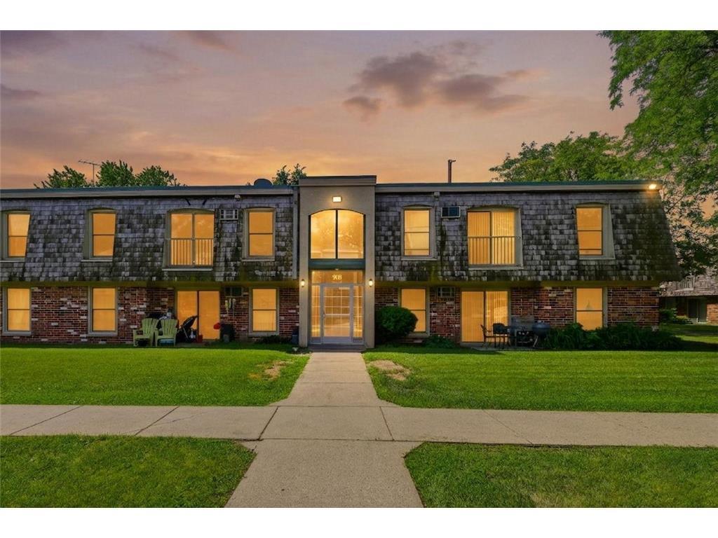 Photo of 908 9th Avenue S #7, Hopkins, MN 55343 (MLS # 7149882)