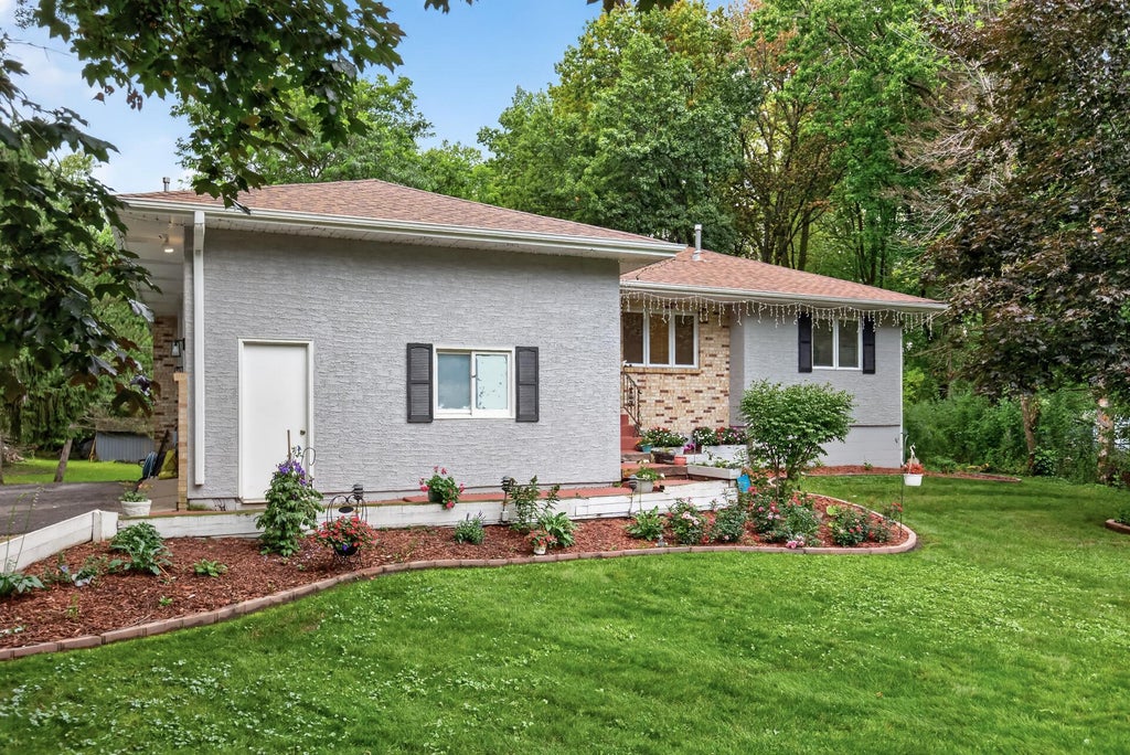 Photo of 2848 Hallmark Avenue N, Oakdale, MN 55128 (MLS # 7147727)