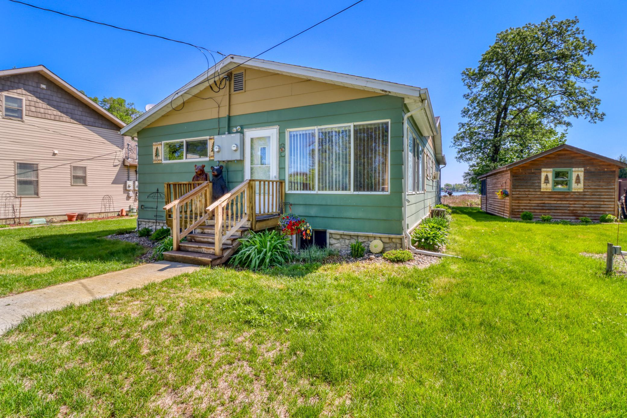 25934 Brolin Beach Road