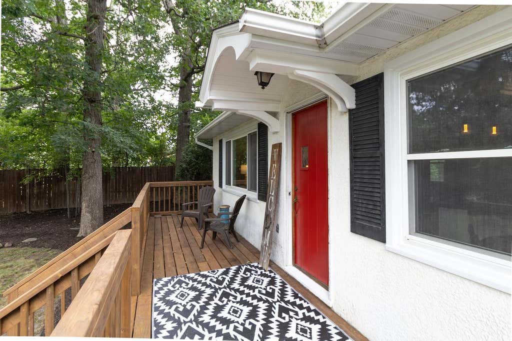 Photo of 6140 Saint Croix Avenue N, Golden Valley, MN 55422 (MLS # 7103185)