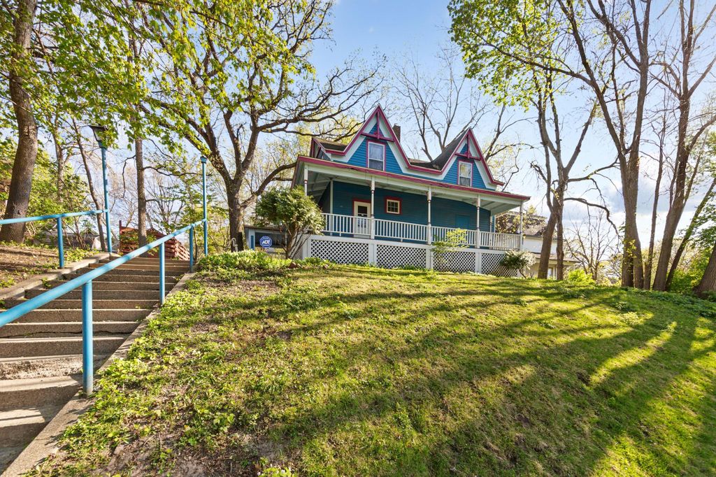 Photo of 415 Division Street W, Faribault, MN 55021 (MLS # 7070772)