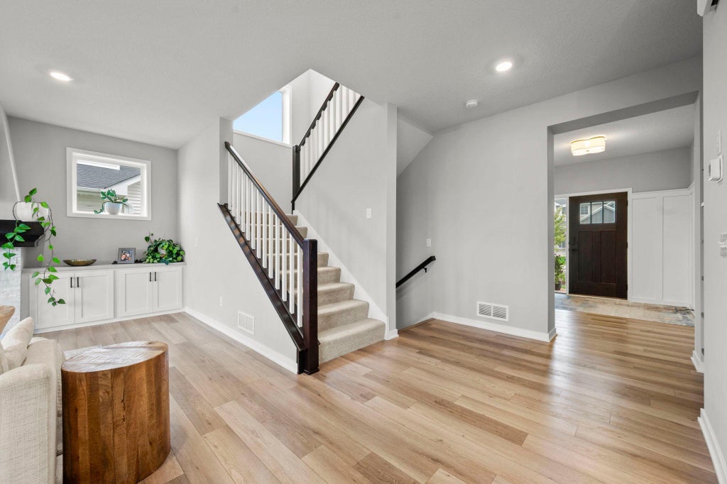 Photo of 4852 Bennett Street SE, Prior Lake, MN 55372 (MLS # 7149344)