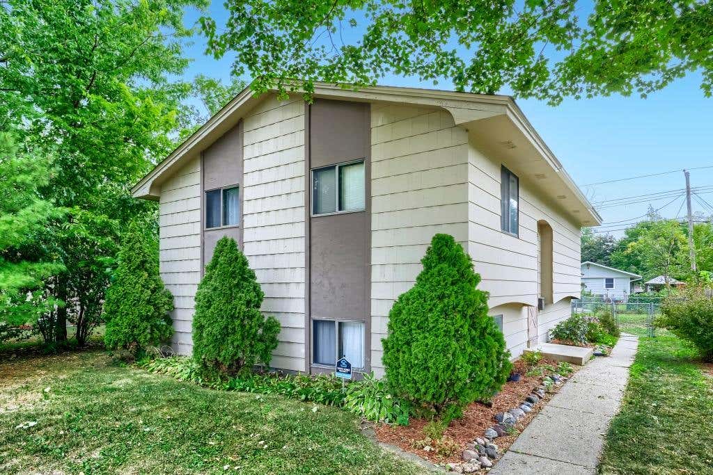 Photo of 5326 Knox Avenue N, Brooklyn Center, MN 55430 (MLS # 7131897)