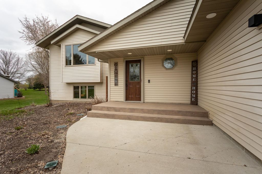 Photo of 4701 Country Shores SW, Alexandria, MN 56308 (MLS # 7069507)