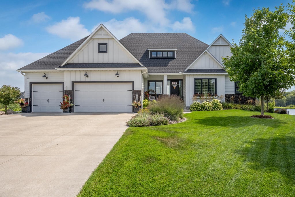Photo of 2936 132nd Court NE, Blaine, MN 55449 (MLS # 7129574)