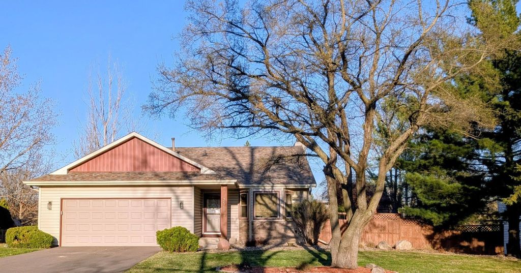 Photo of 2581 Henslow Avenue N, Oakdale, MN 55128 (MLS # 7056257)