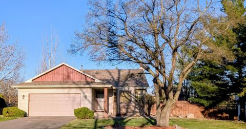 2581 Henslow Avenue N Oakdale MN 55128