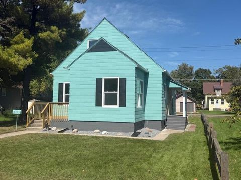 Photo of 207 E Broadway Street, Redwood Falls, MN 56283 (MLS # 6789560)