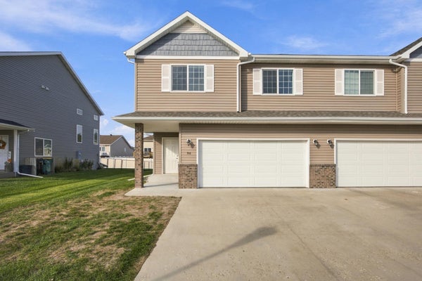 916 EAGLEWOOD AVE W, WEST FARGO, ND 58078 - Image bcc10634799ef1eeb3178fc3efcb303d/3457379532