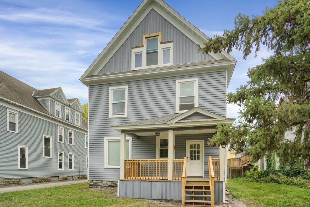 Photo of 1316 7th Street SE, Minneapolis, MN 55414 (MLS # 7025444)