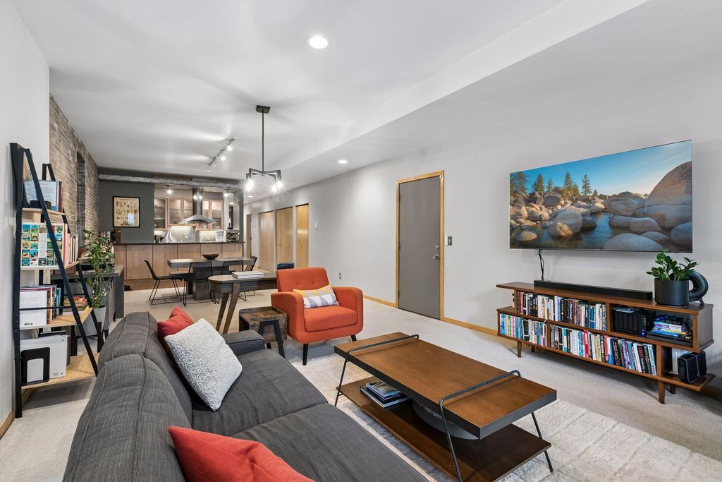 Photo of 561 Laurel Avenue #1, Saint Paul, MN 55102 (MLS # 7080939)
