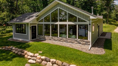 Photo of 2229 Red Oak Drive SW, Brainerd, MN 56401 (MLS # 7098082)