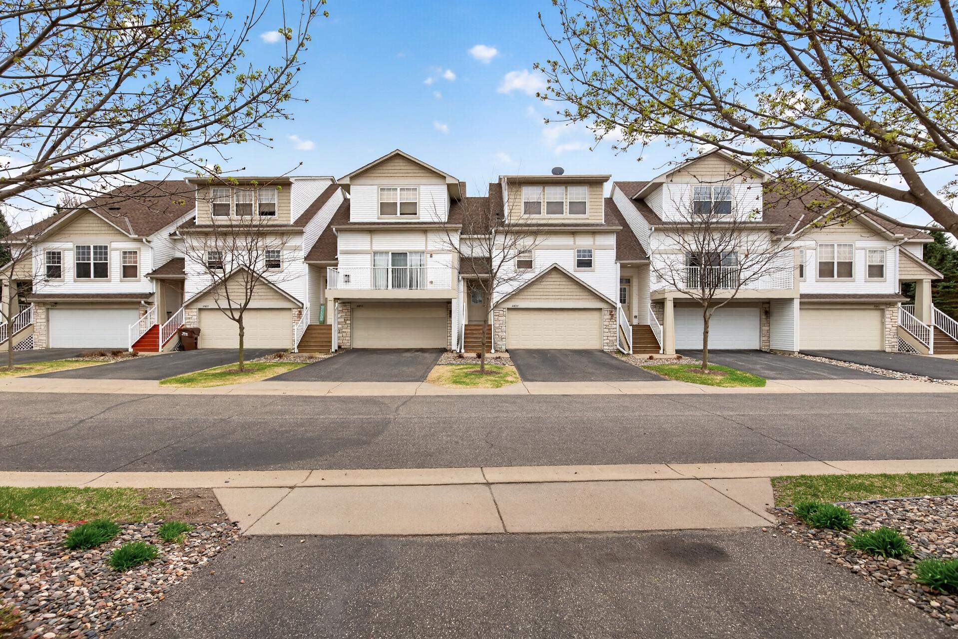10859 Kingsfield Lane