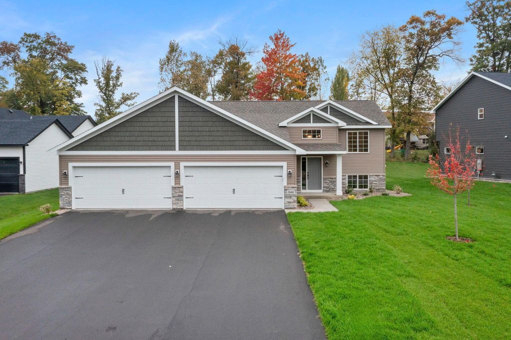Photo of 3250 Nottingham Road S, Saint Cloud, MN 56301 (MLS # 7025711)