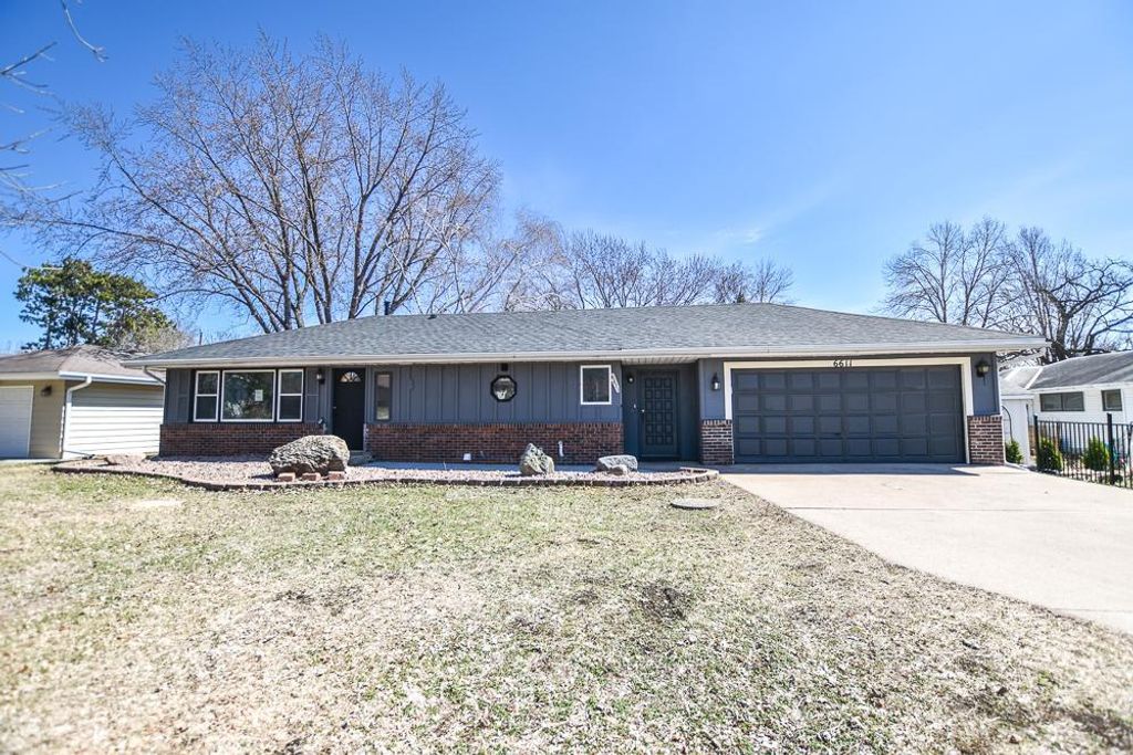 Photo of 6611 Mckinley Street NE, Fridley, MN 55432 (MLS # 7047999)
