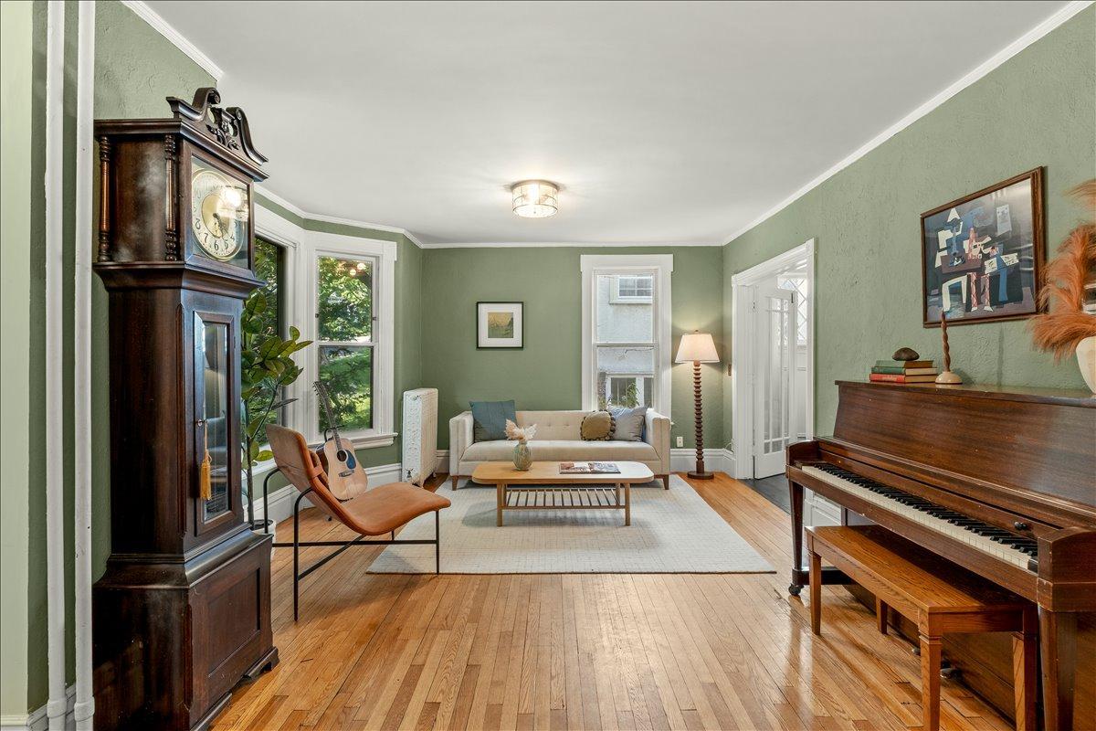 73 Clarence Avenue SE