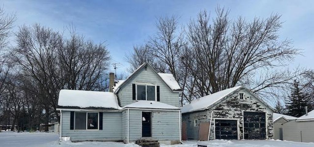 Photo of 306 Maple Street, Lyle, MN 55953 (MLS # 7004395)