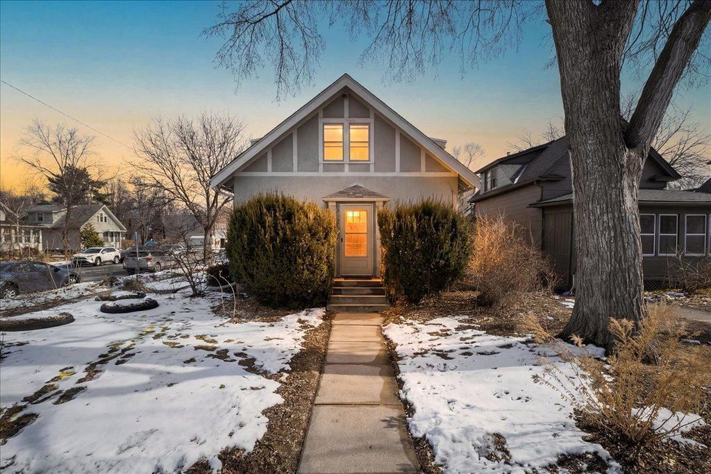 Photo of 2501 33rd Avenue S, Minneapolis, MN 55406 (MLS # 7026225)