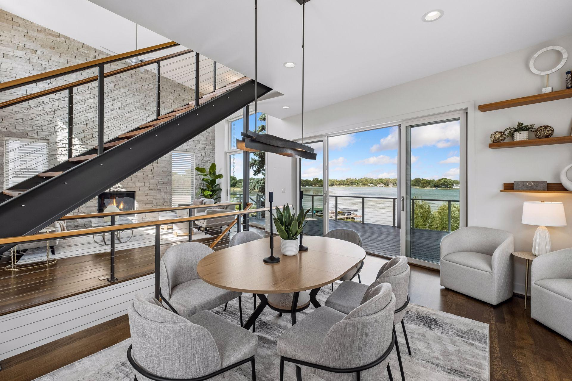 224 W Lake Street
