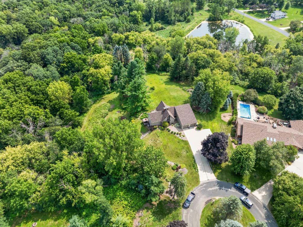 Photo of 3640 NE Lakeview Court NE, Rochester, MN 55906 (MLS # 7123630)