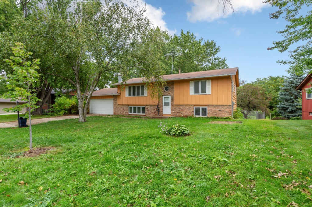 Photo of 1513 Eisenhower Court, Northfield, MN 55057 (MLS # 7149167)