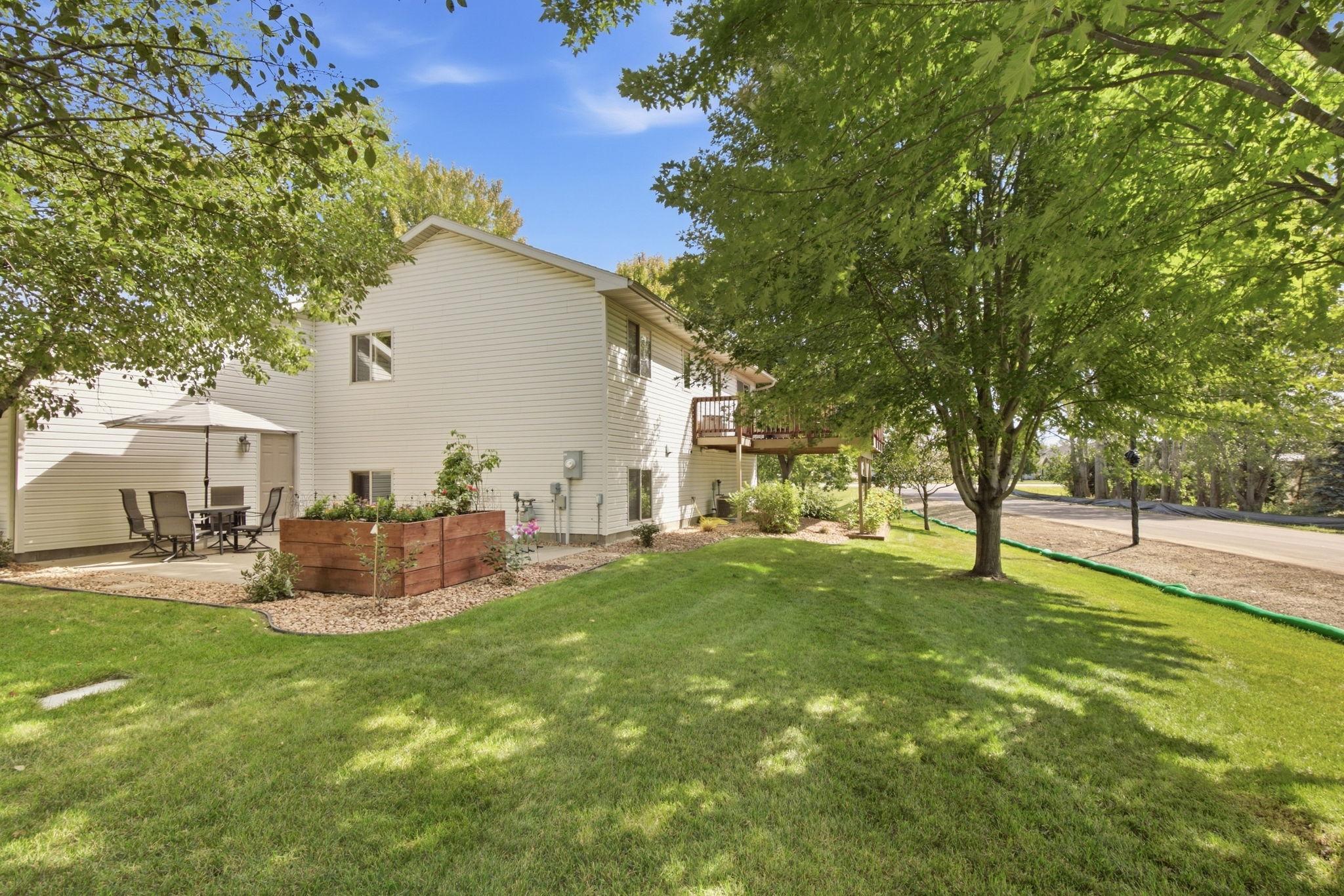 1120 Applewood Court