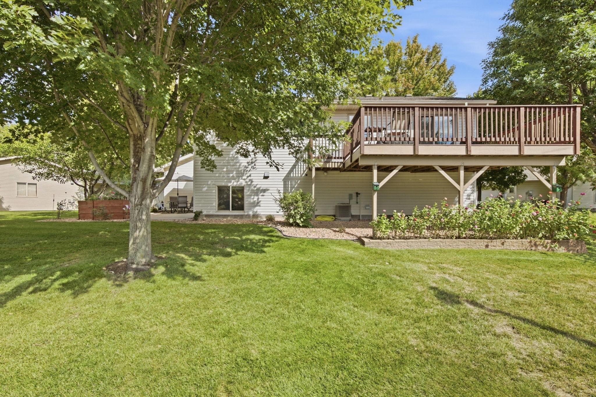 1120 Applewood Court