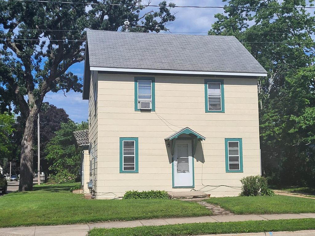 Photo of 610 8th Street SW, Austin, MN 55912 (MLS # 7031608)