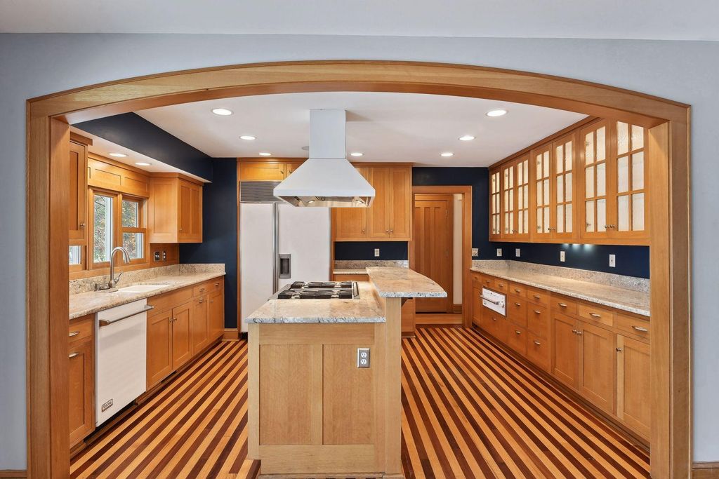 Photo of 5207 Doncaster Way, Edina, MN 55436 (MLS # 7039090)