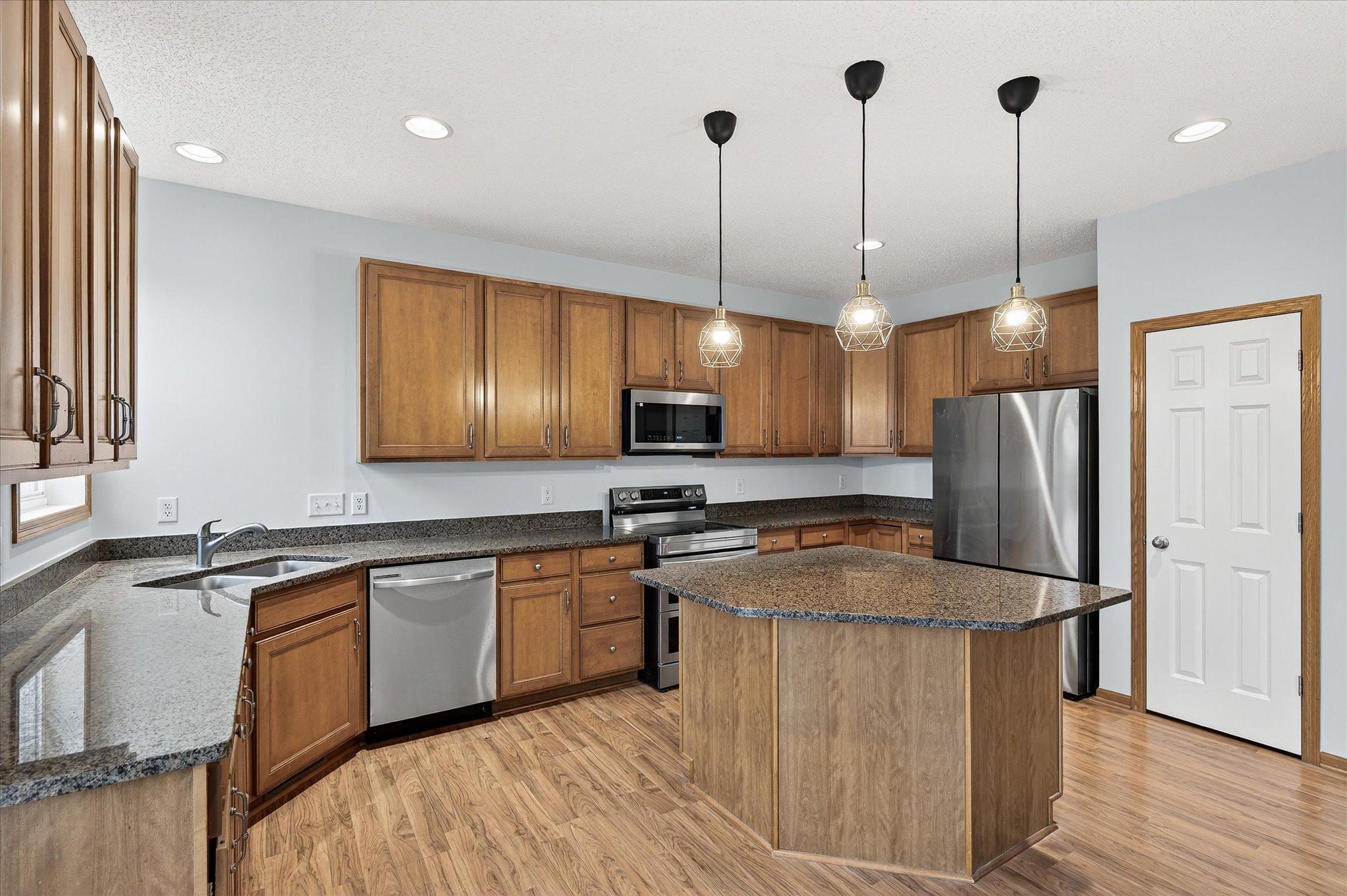 17047 Stonebriar Circle SW