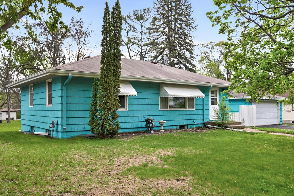 Photo of 10409 Upton Avenue S, Bloomington, MN 55431 (MLS # 7020558)