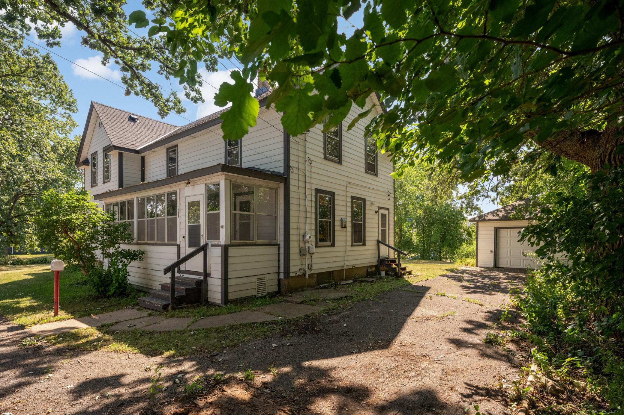 2124x W 60th Street