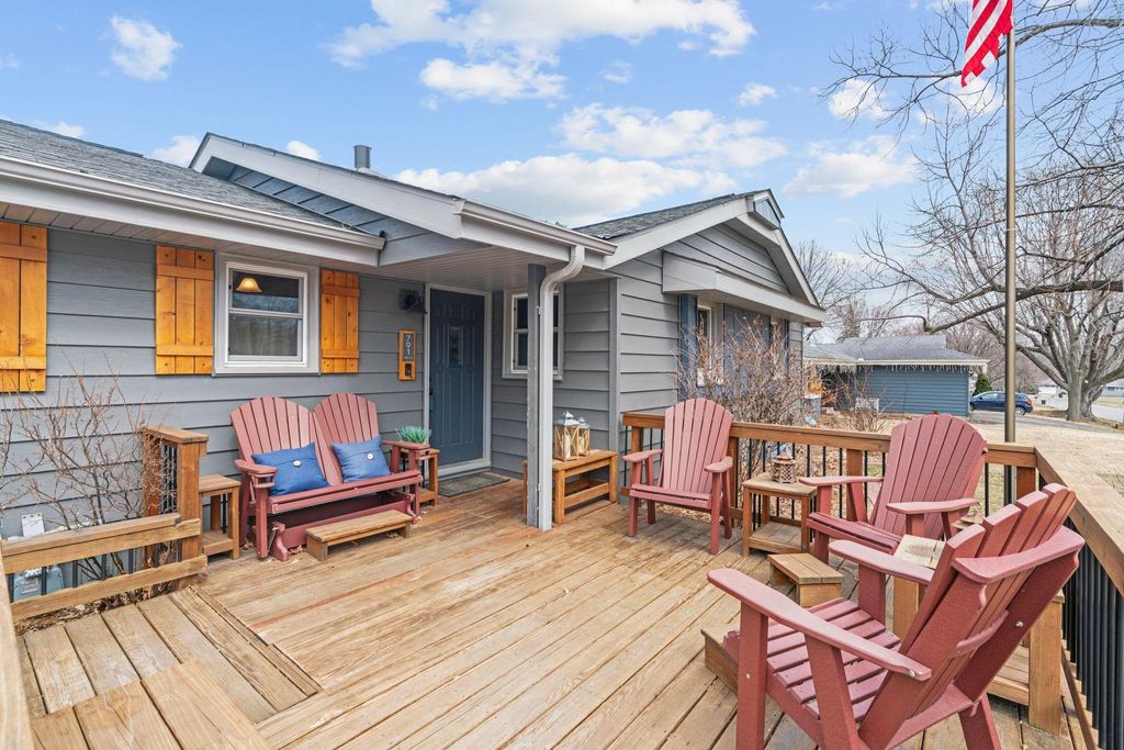 Photo of 791 Creek Avenue, Mendota Heights, MN 55120 (MLS # 7037902)