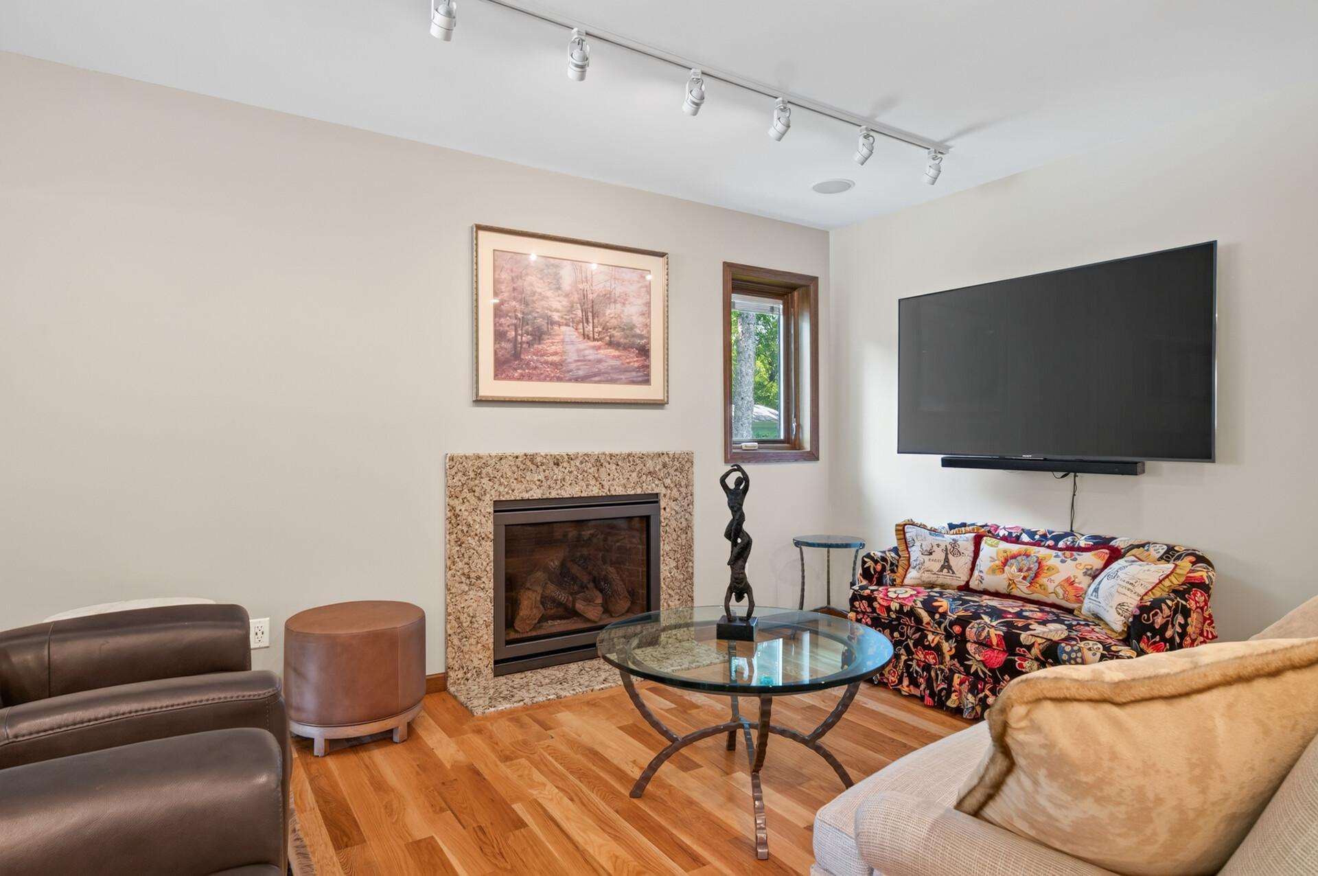 1817 59th Street W