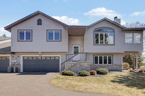 2521 Sumac Ridge White Bear Lake MN 55110