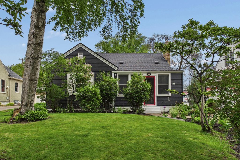 Photo of 755 Iowa Avenue W, Saint Paul, MN 55117 (MLS # 7078569)