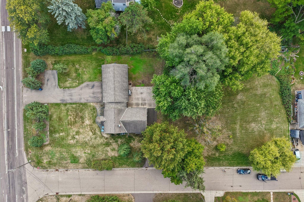 Photo of 593 Century Avenue N, Maplewood, MN 55119 (MLS # 7152380)